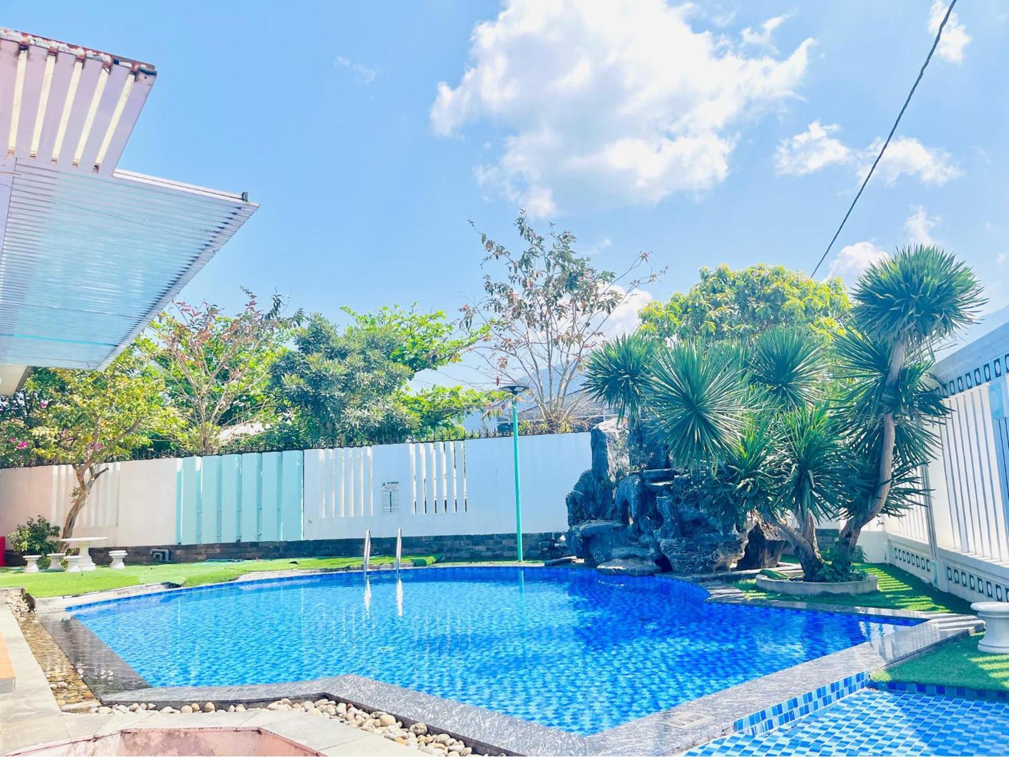 B&H Villa - Villa Has Swimming Pool Lang Co Luaran gambar